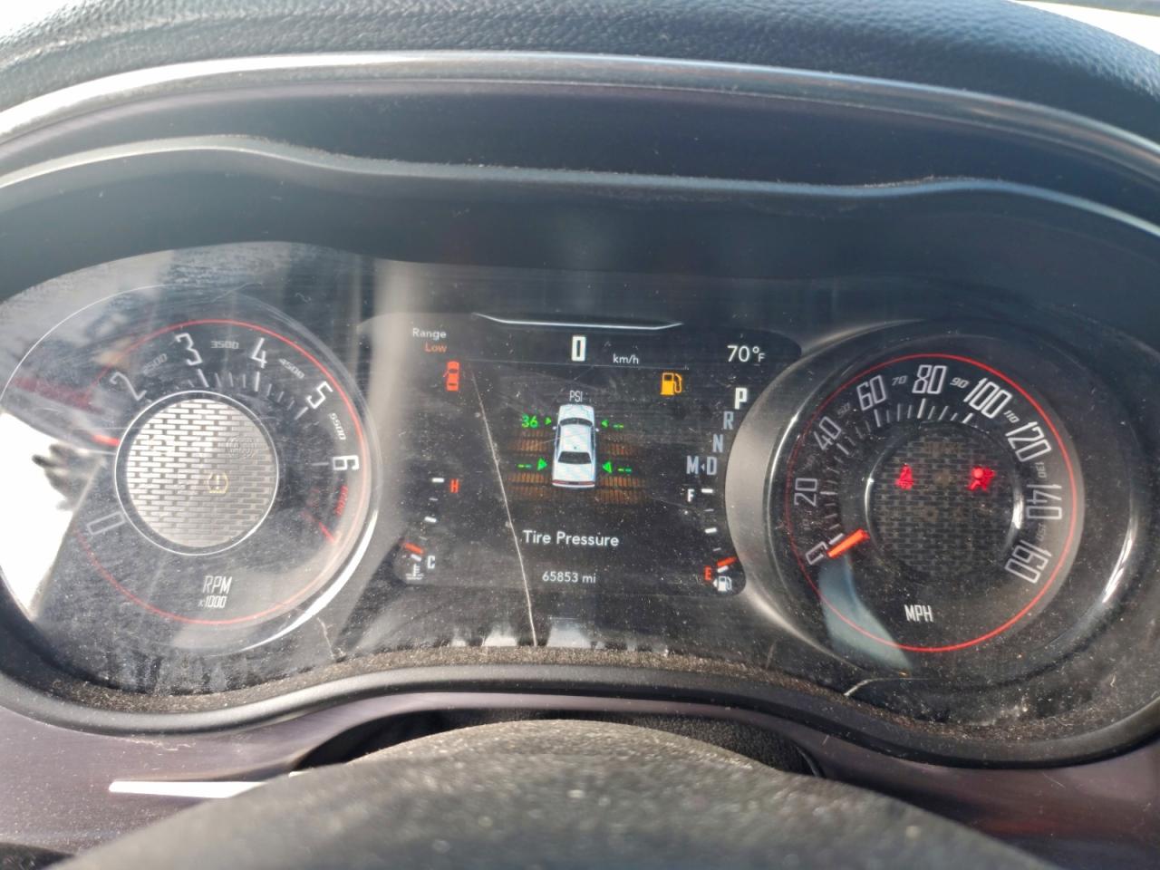 Dodge Challenger Sxt Image 8