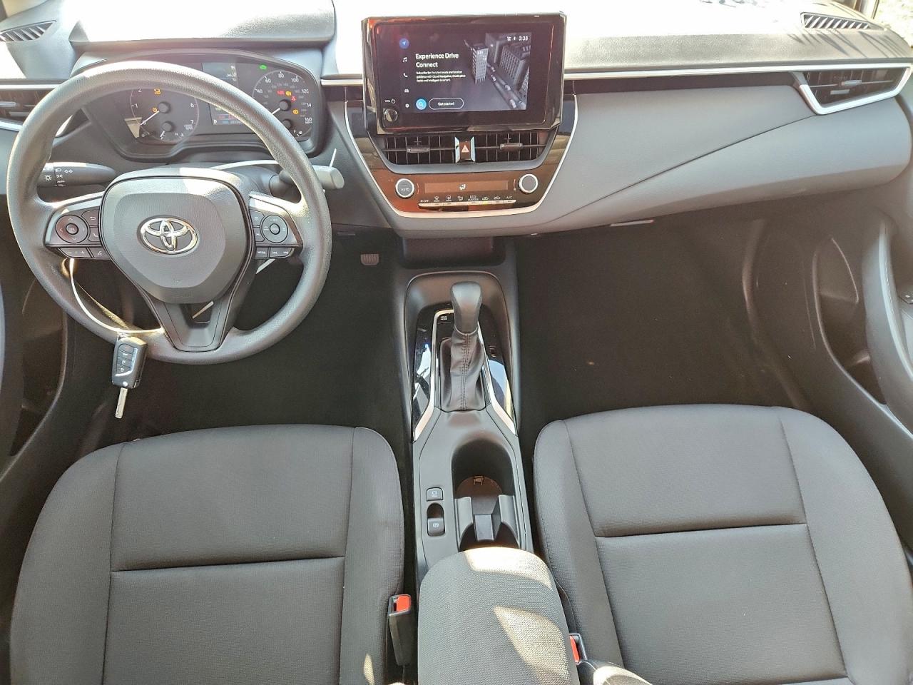 Toyota Corolla Le Image 4