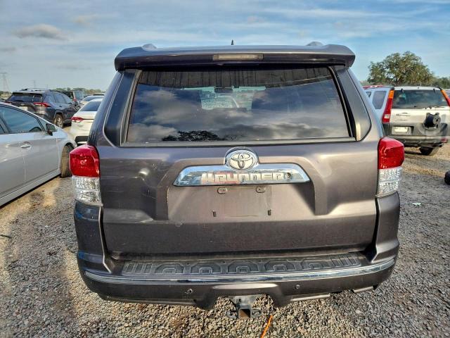 Toyota 4Runner Sr5 Image 6