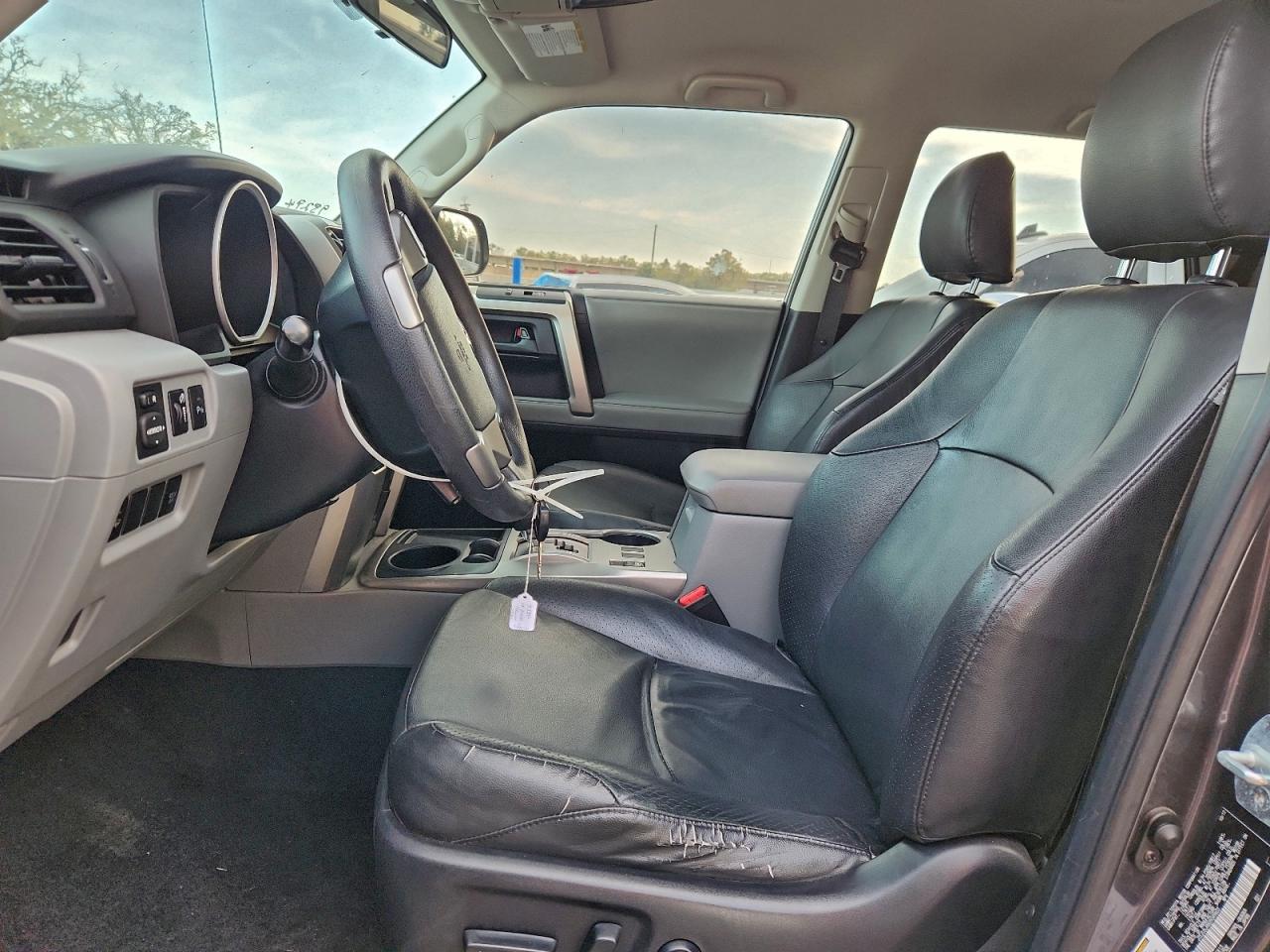 Toyota 4Runner Sr5 Image 12