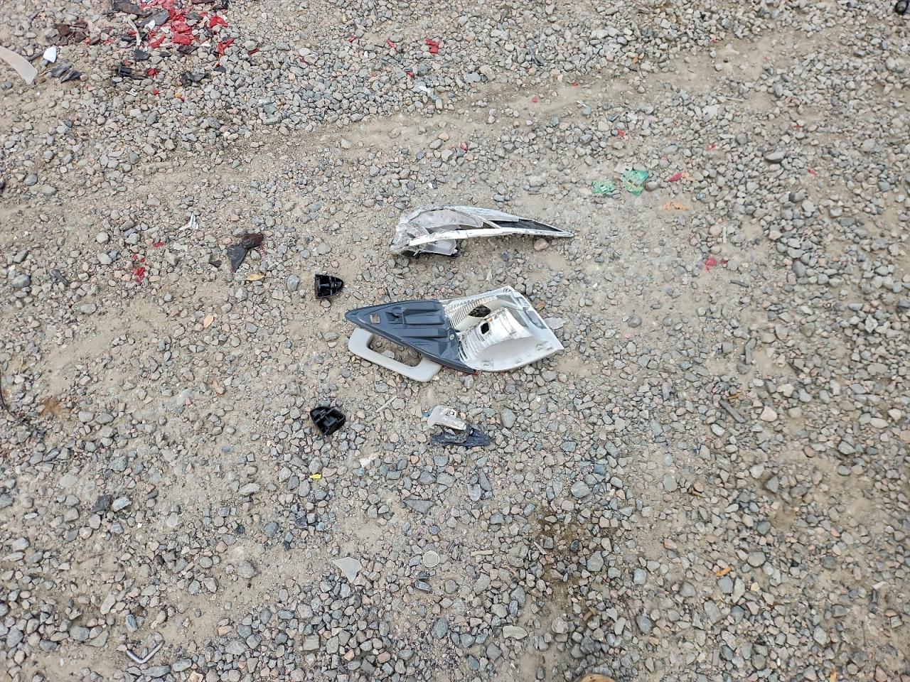 Toyota Corolla L Image 10