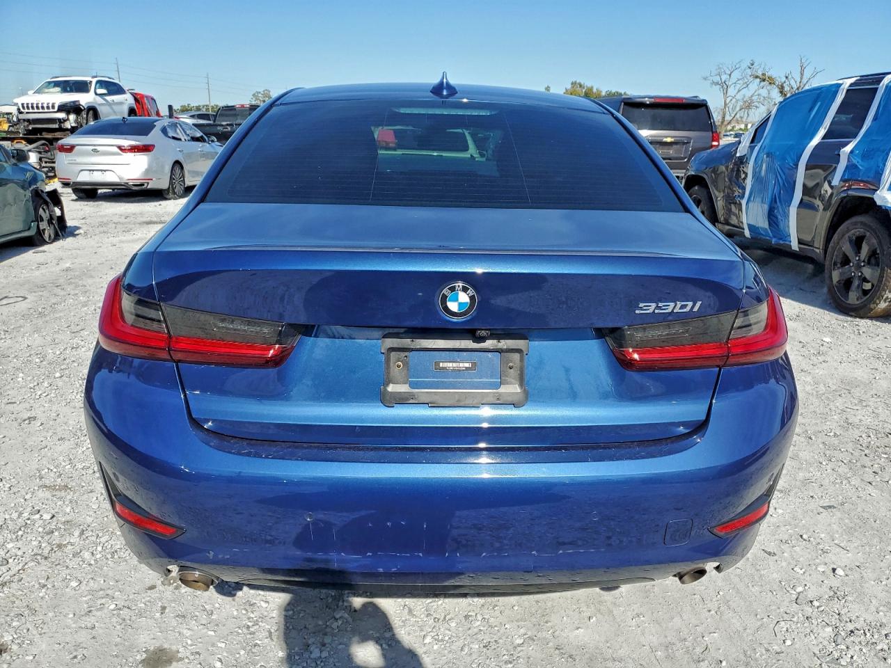 BMW 3 Series Image 6