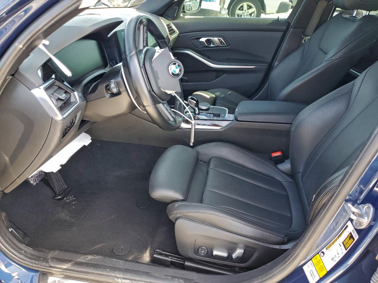 BMW 3 Series Image 8