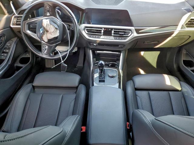 BMW 3 Series Image 4