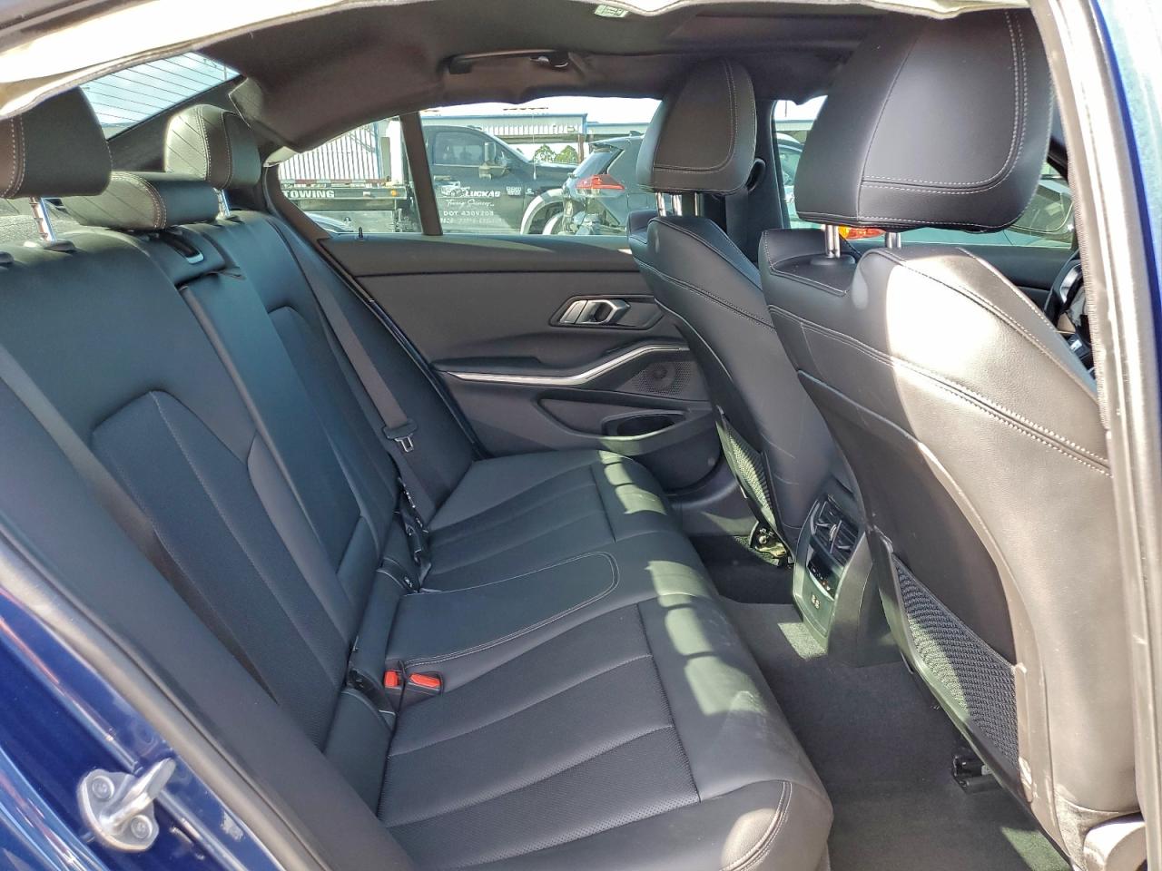 BMW 3 Series Image 9