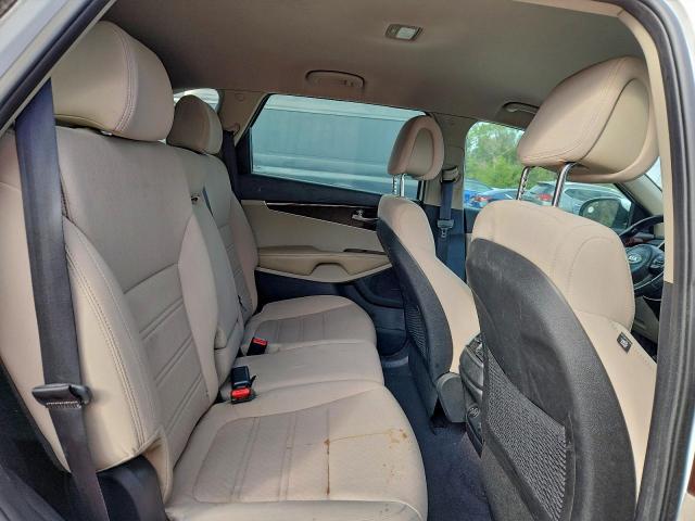 Kia Sorento Lx Image 13