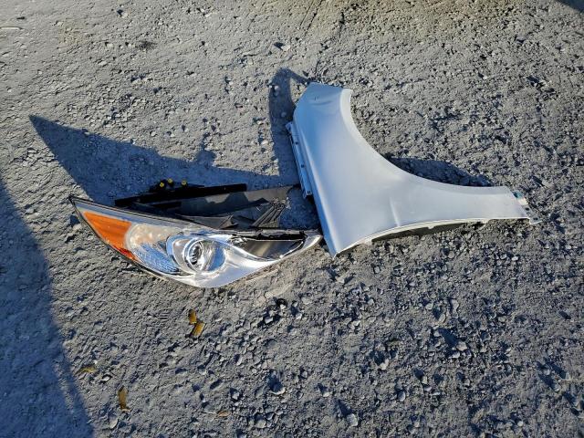 Hyundai SONATA Gls Image 13