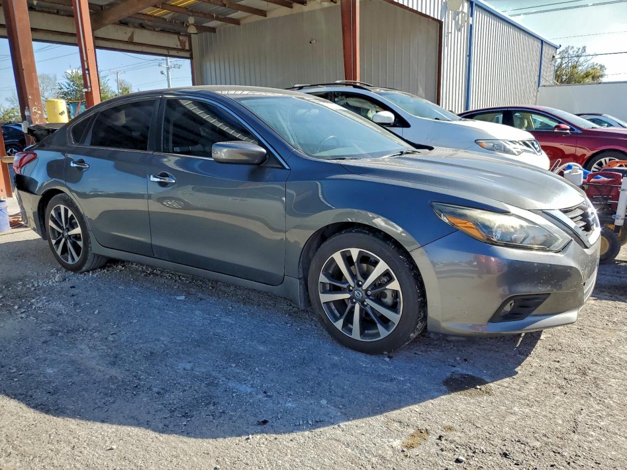 Nissan Altima 2.5 Image 3