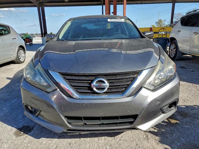 Nissan Altima 2.5 Image 4