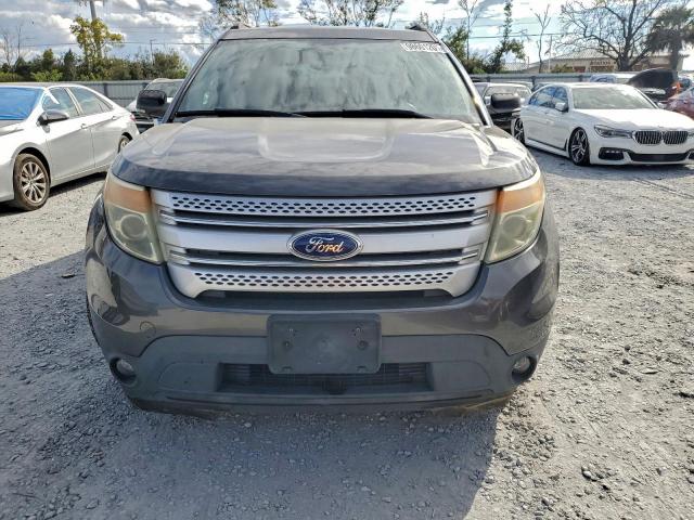 Ford Explorer Xlt Image 8
