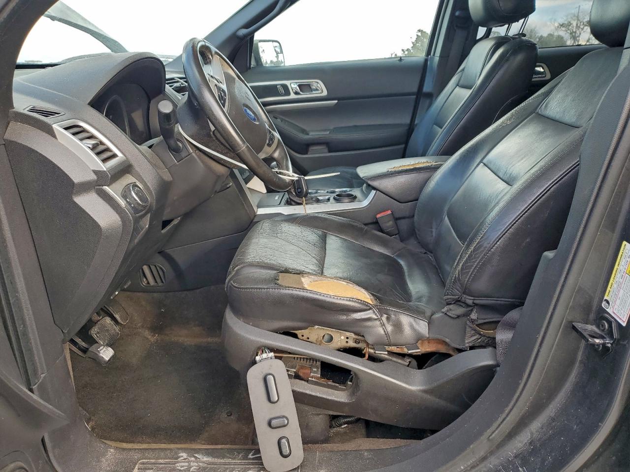 Ford Explorer Xlt Image 6