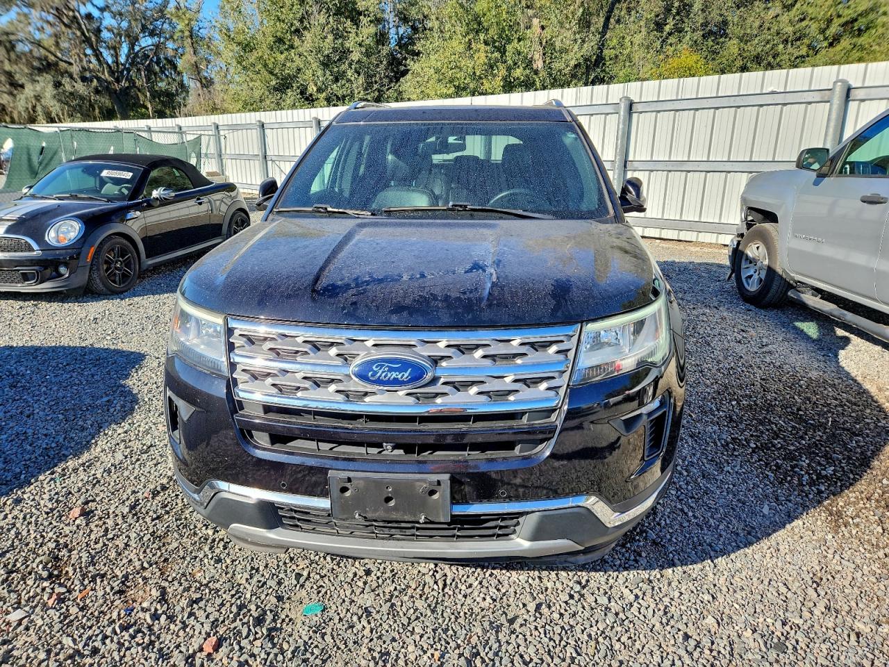 Ford Explorer Limited Image 6