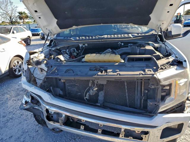 Ford F-150 Supercrew Image 8