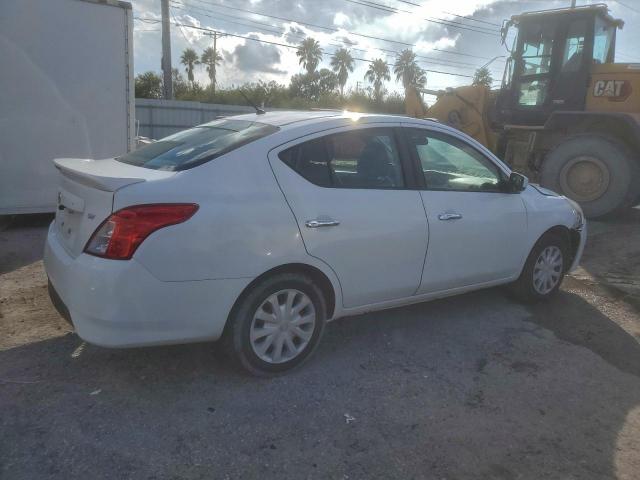 Nissan Versa S Image 3