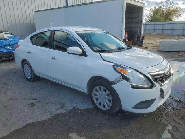 Nissan Versa S Image 4