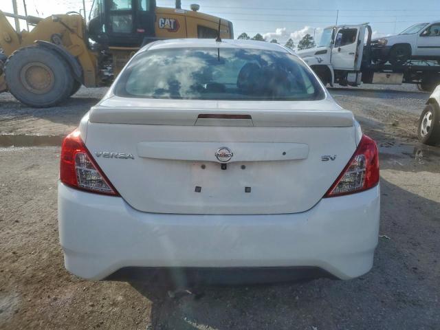 Nissan Versa S Image 8