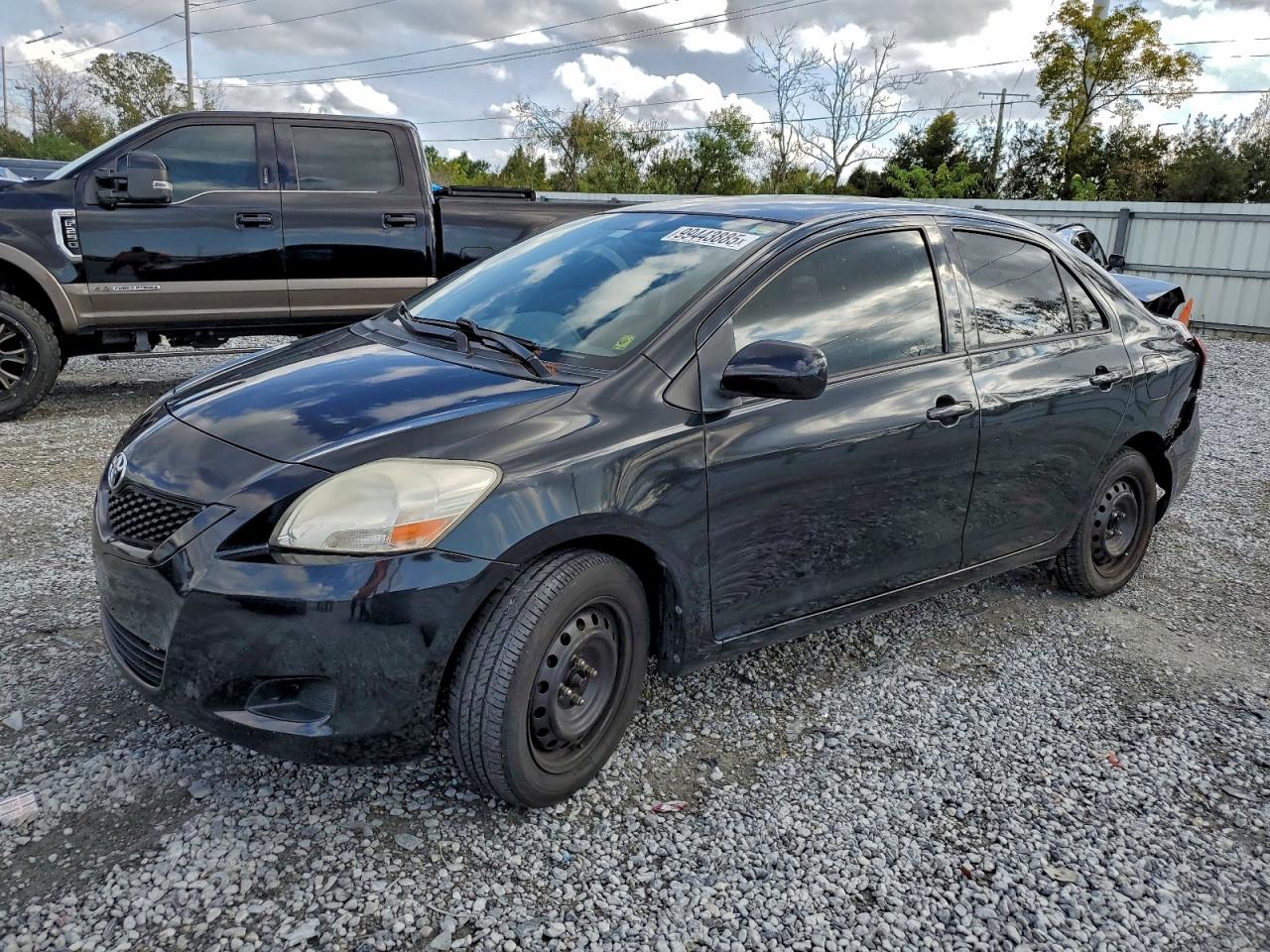 Toyota Yaris Image 1