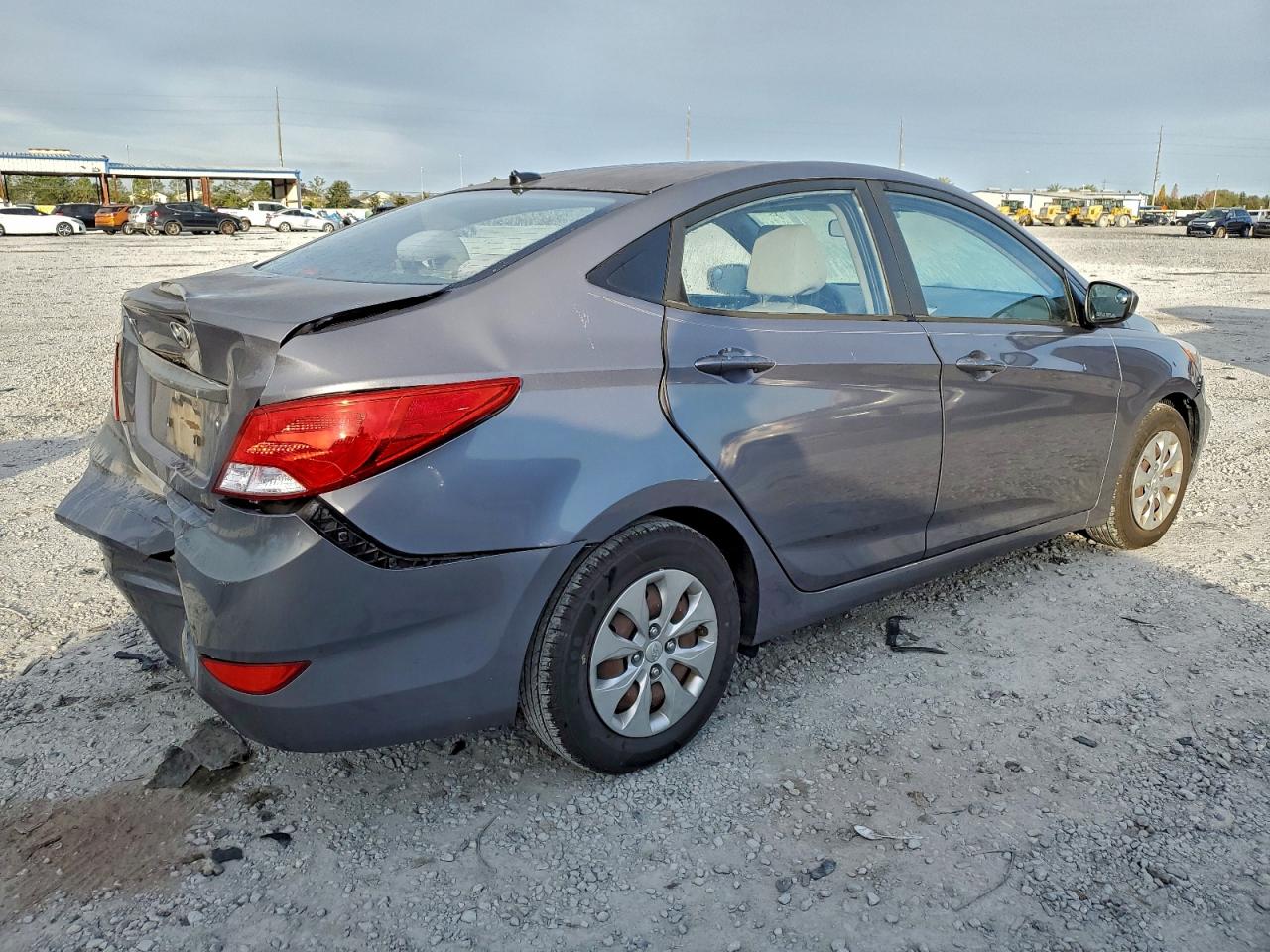 Hyundai ACCENT Se Image 5