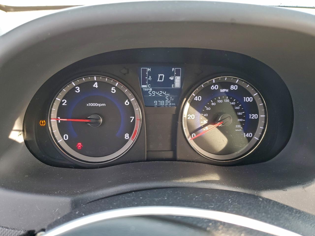 Hyundai ACCENT Se Image 10