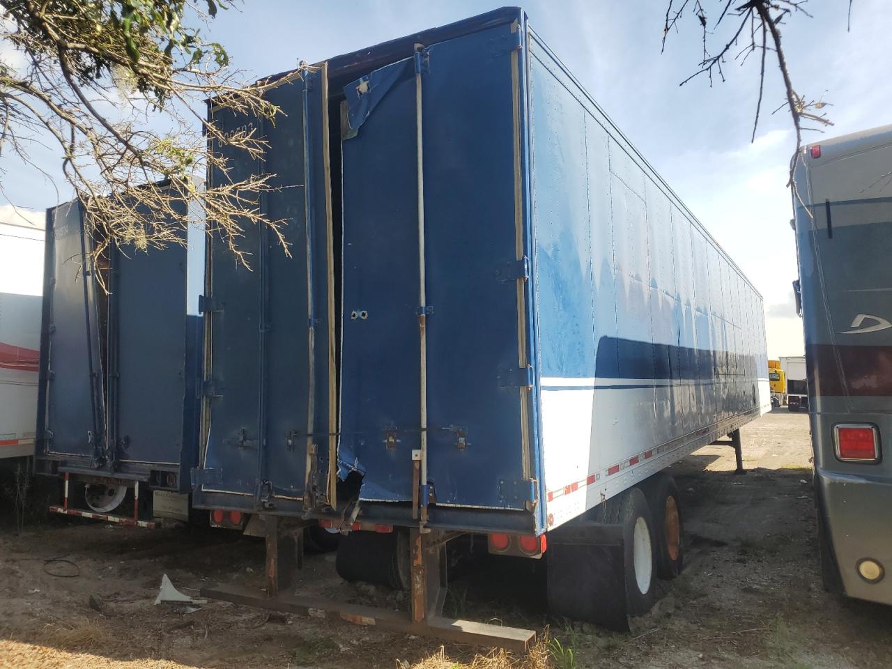 Great Dane Trailer Image 4