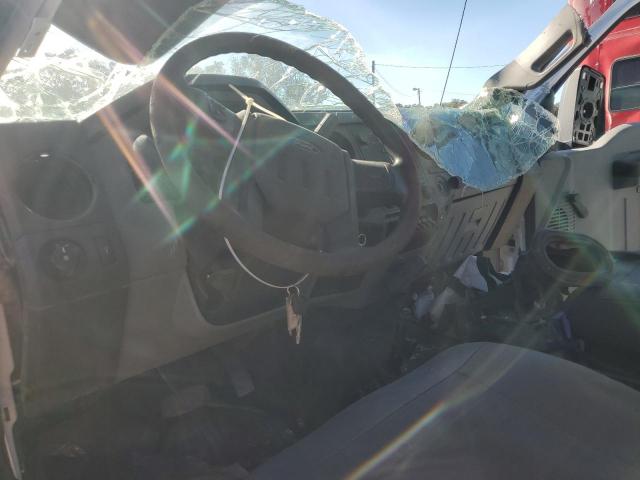 Ford F-650 Super Duty Image 13