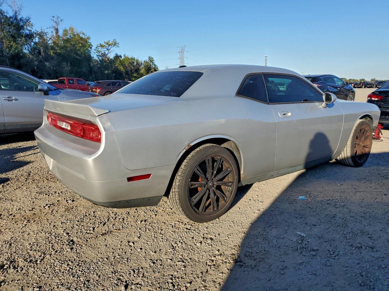 Dodge Challenger Se Image 2