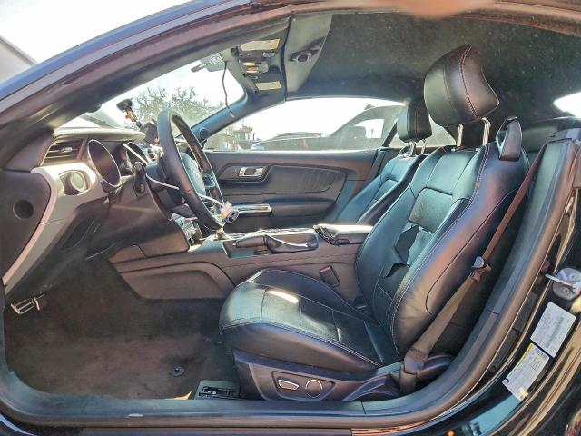 Ford Mustang Image 12