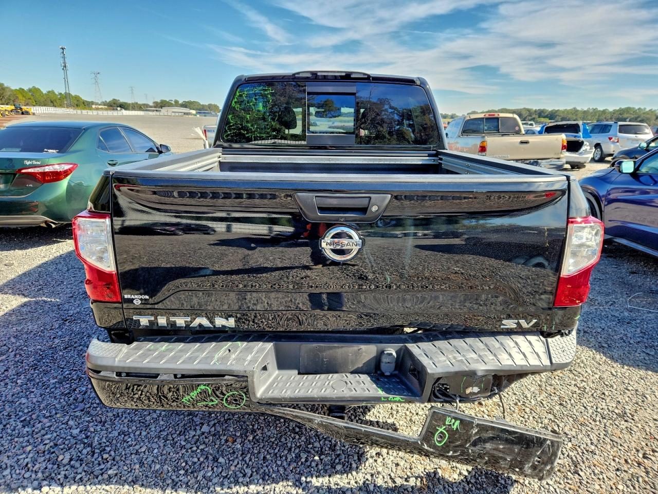 Nissan Titan Sv Image 8