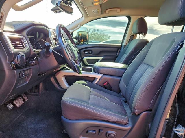 Nissan Titan Sv Image 7