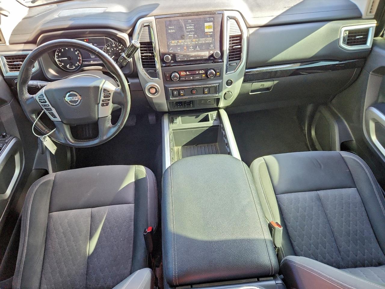 Nissan Titan Sv Image 6