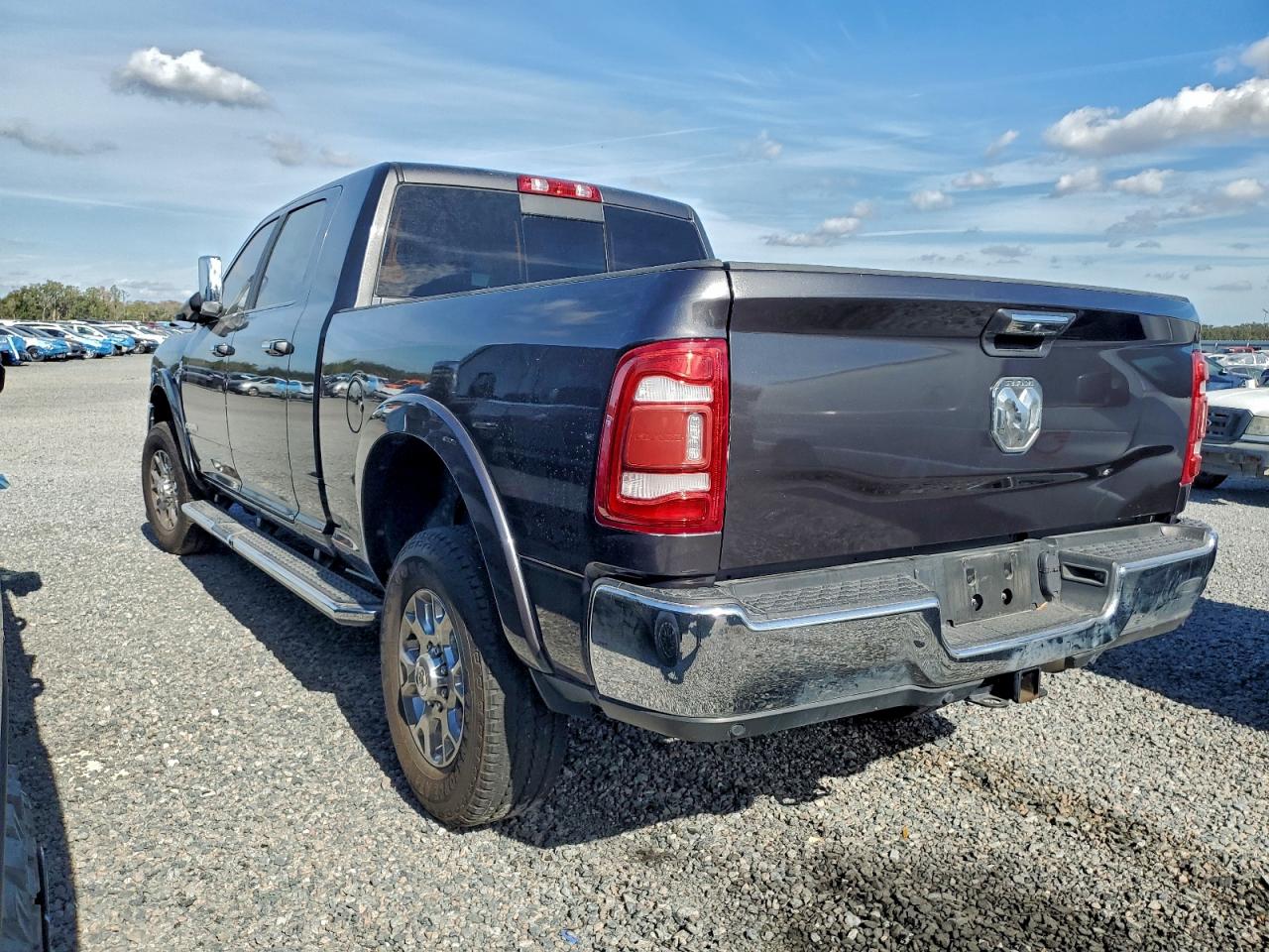 Ram 2500 Laramie Image 4