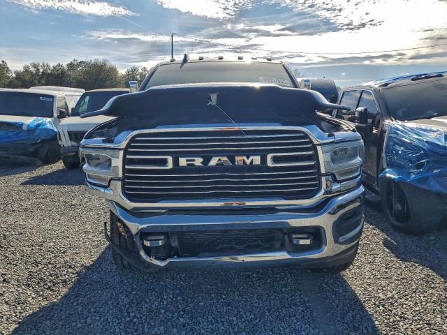 Ram 2500 Laramie Image 3