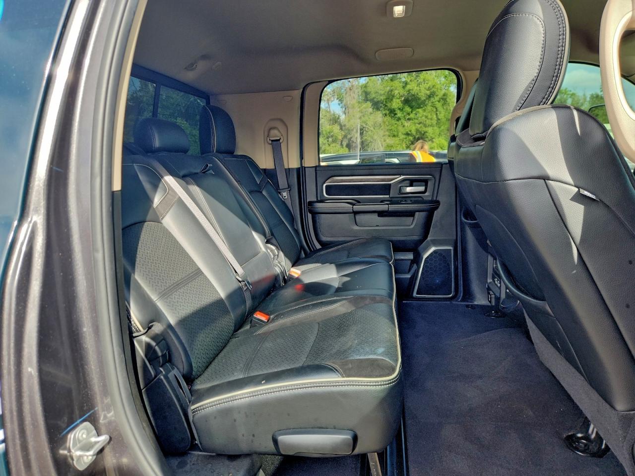 Ram 2500 Laramie Image 10