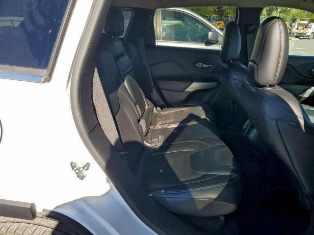 Jeep Grand Cherokee Latitude Plus Image 8