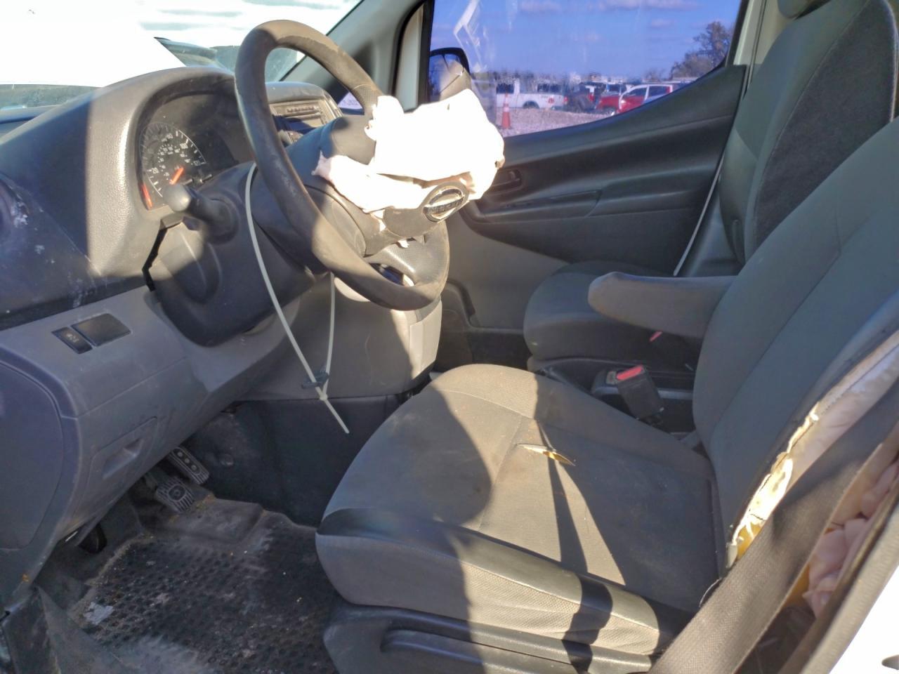 Nissan Nv 2.5s Image 4