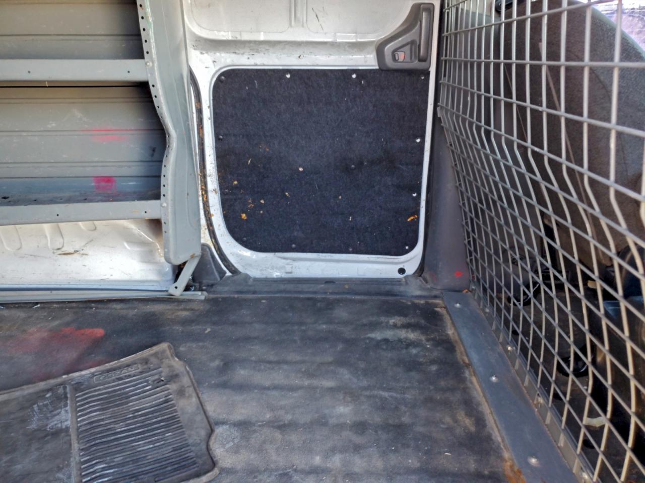 Nissan Nv 2.5s Image 8