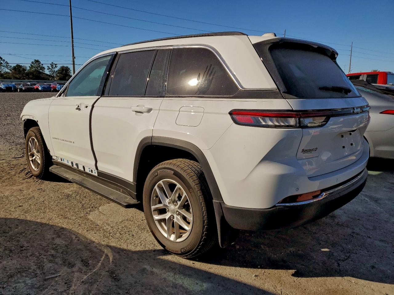 Jeep Grand Cherokee Laredo Image 3