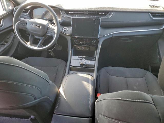 Jeep Grand Cherokee Laredo Image 4