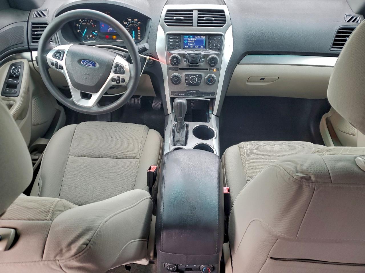 Ford Explorer Image 9