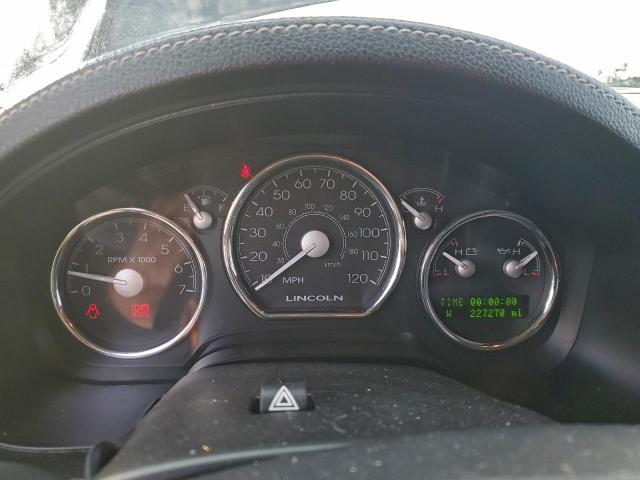 Lincoln Mark LT Image 8