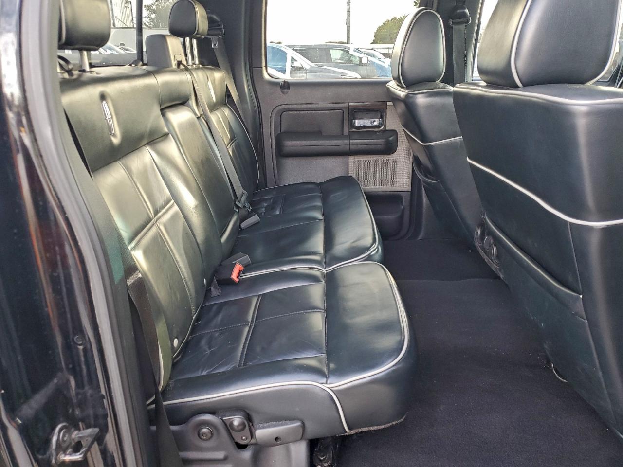 Lincoln Mark LT Image 9