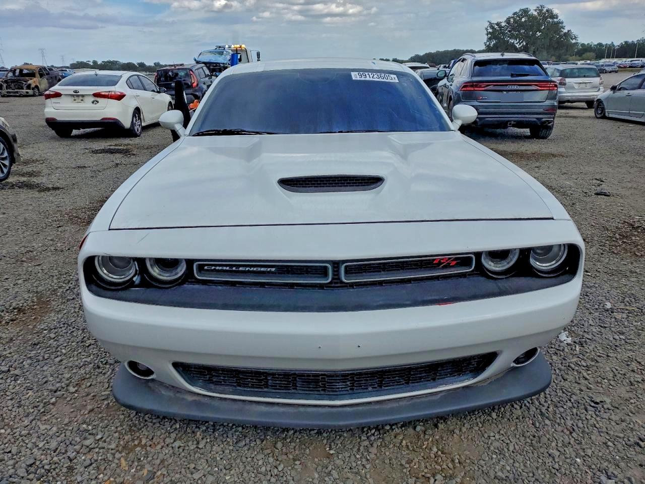 Dodge Challenger R/t Image 5