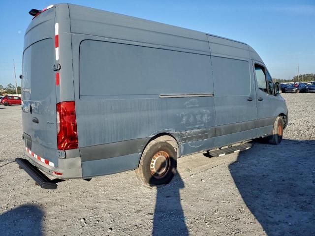 Mercedes-Benz Sprinter 2500/3500 Image 2