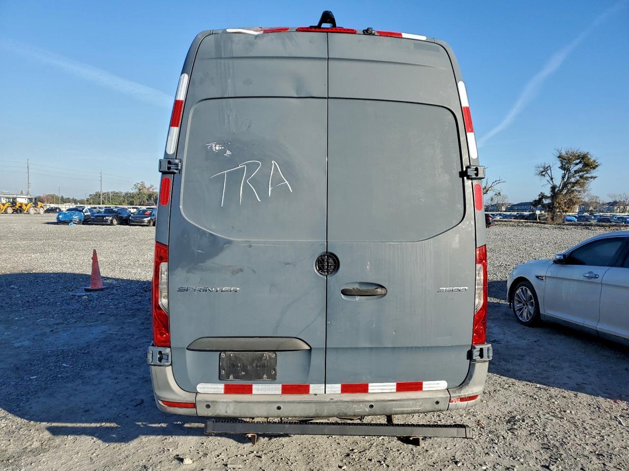 Mercedes-Benz Sprinter 2500/3500 Image 3