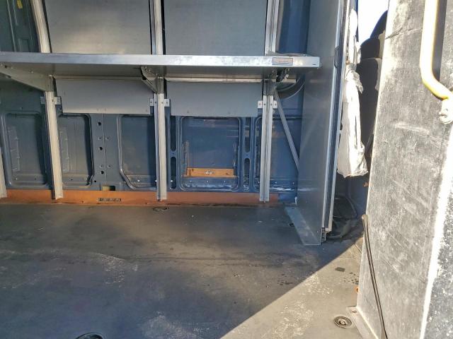 Mercedes-Benz Sprinter 2500/3500 Image 11