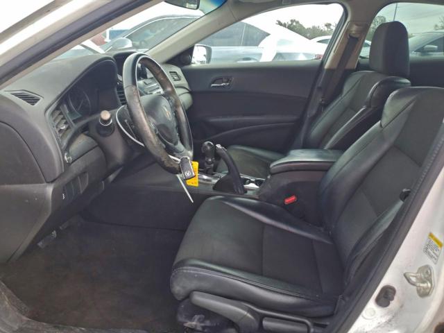 Acura ILX Hybrid Image 9