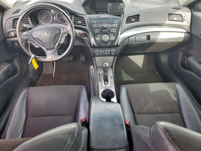 Acura ILX Hybrid Image 10