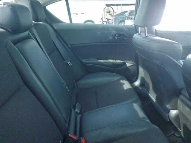 Acura ILX Hybrid Image 3