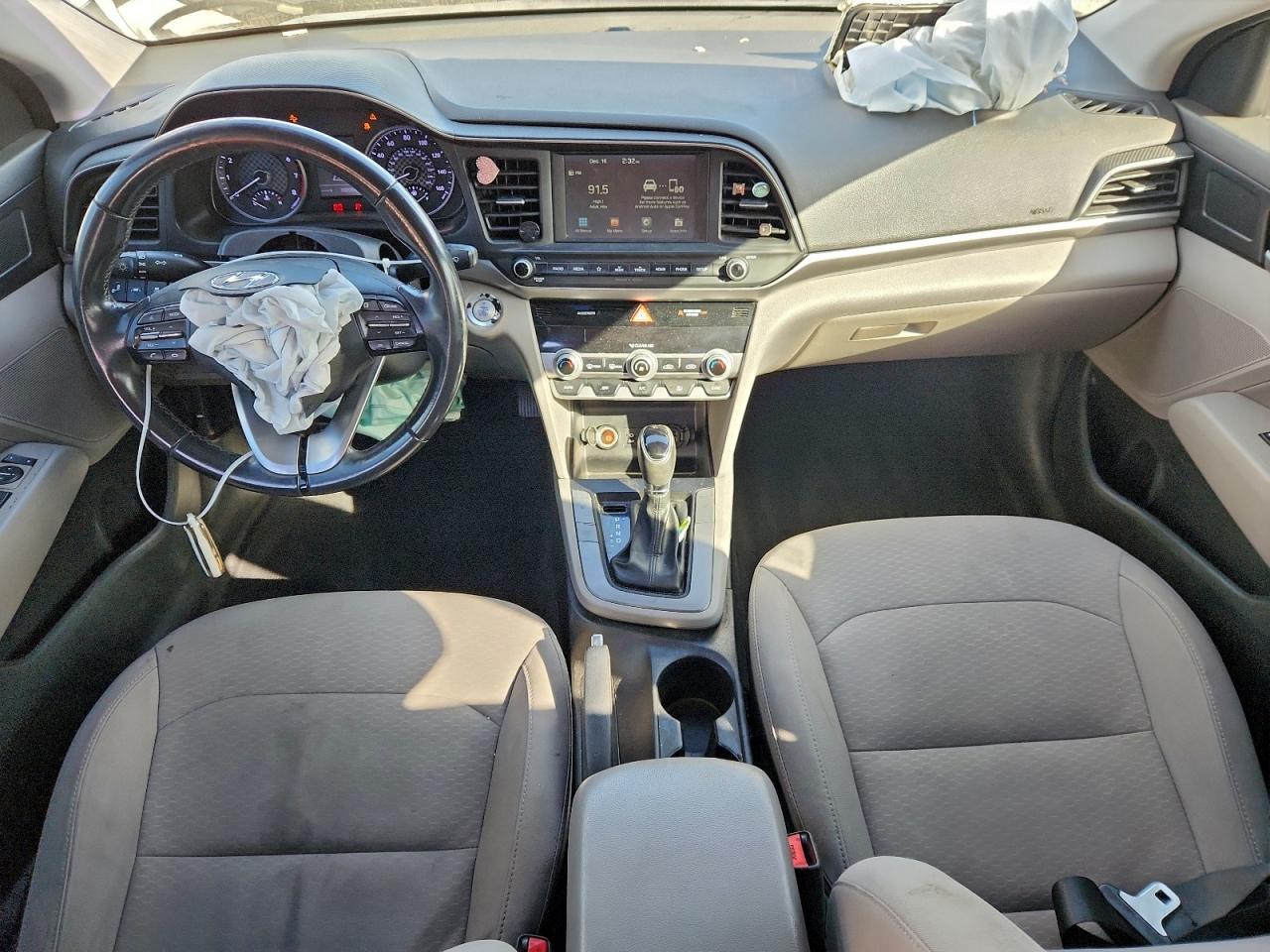 Hyundai ELANTRA Sel Image 6