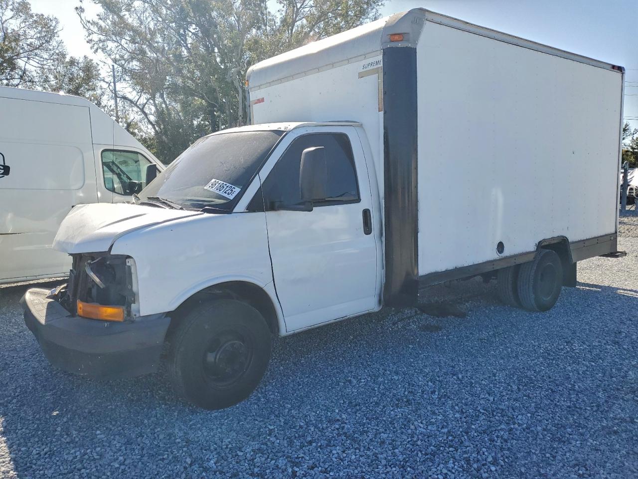 Chev Express Commercial C Image 1